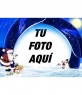Postal de navidad de fondo azul y nieve en la que insertar tu fotografía, aparecen