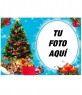 Tu foto en un marco circular, al lado de un árbol de navidad lleno de regalos, y