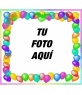 Marco para fotos hecho con globos de colores.
