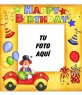 Postal de feliz cumpelaños con payaso y globos.