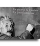 La pizarra de Einstein. Fotomontaje en el que aparece una fotografía en blanco y