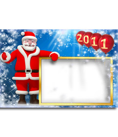 Postal navideña en la que Santa Claus sujeta el marco de un espejo dorado donde poner una imagen. Unos globos rojos con unos números pintados en color oro, 2011. El fondo es azul con muchos efectos de luz y nácar.