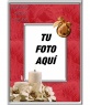 Sencilla postal de Navidad con vela y fondo rojo para poner tu foto