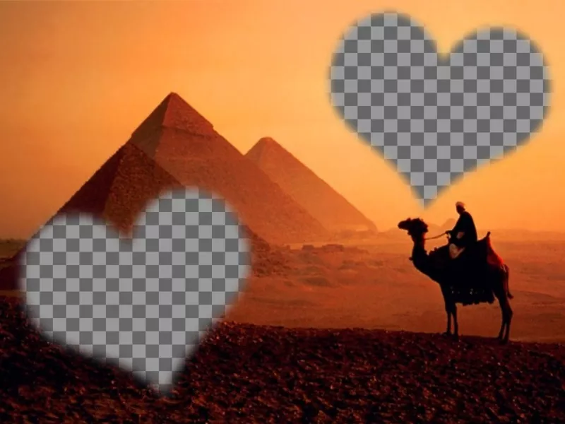 Fotomontaje en Egipto con las pirámides y un camello y un marco semitransparente con forma de corazón en el que colocar una..