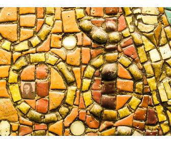 encuentra foto un mosaico piedras amarillas juego