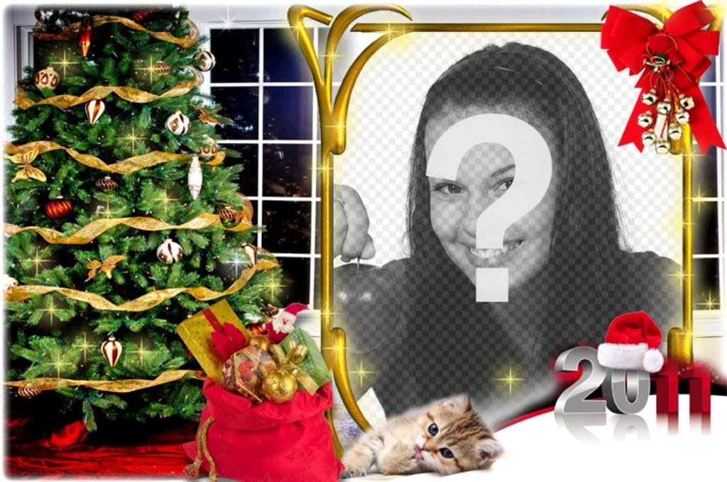 Tarjeta navideña en la que tu foto aparece en un marco dorado con un lazo rojo y un racimo de cascabeles...