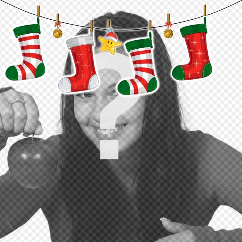 Marco para fotos con decoración de Navidad estilo chimenea con calcetines de Navidad. ..