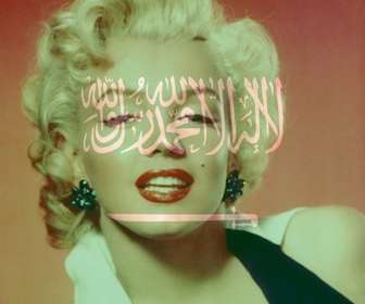 montaje poner bandera arabia saudi foto subas