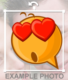 Emoticono con ojos de corazones que puedes poner en tus fotos online