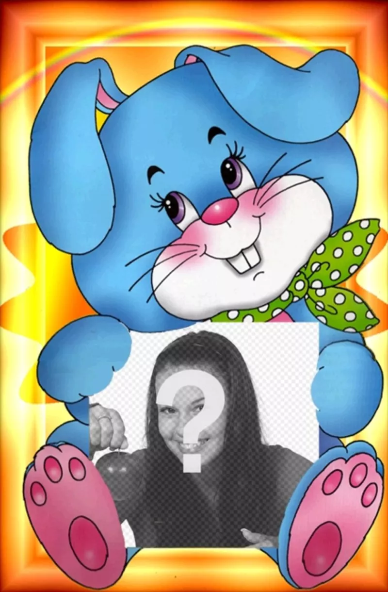 Tu fotografía sujeta por un dibujo adorable de un conejo azul con un pañuelo verde. Guarda o envía la imagen..
