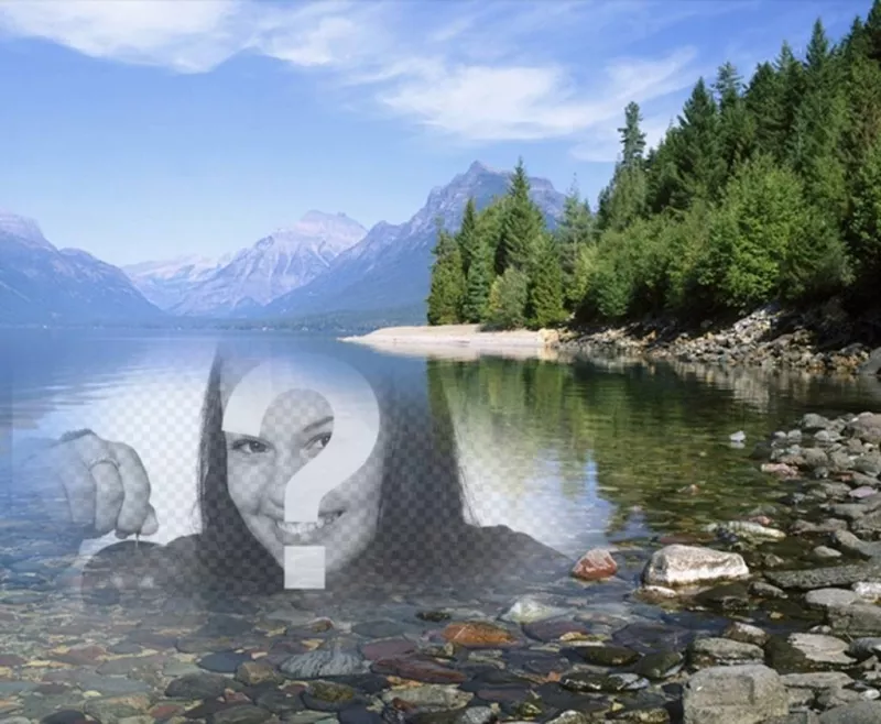Fotomontaje para poner una foto en el agua de un lago o río al lado de un bosque con árboles y montañas..