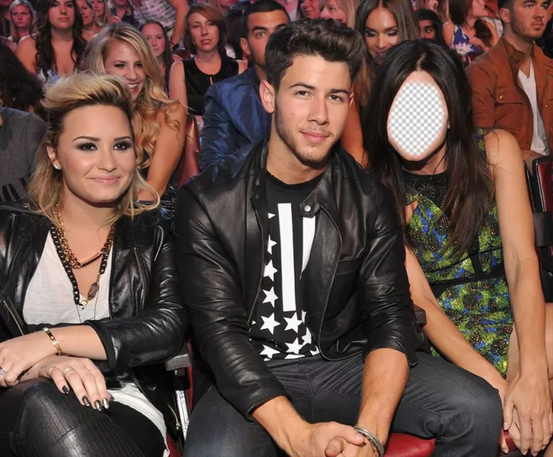 Fotomontaje para posar con Joe Jonas y Demi Lovato. ..