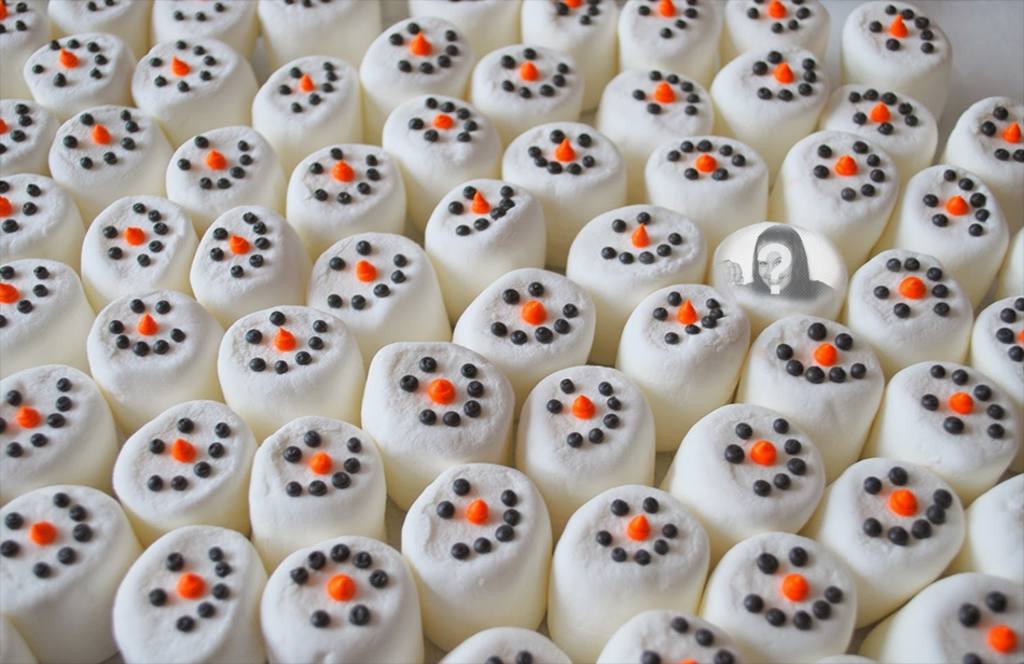 Juego con una foto tuya para encontrarla entre muñecos de nieve. ..